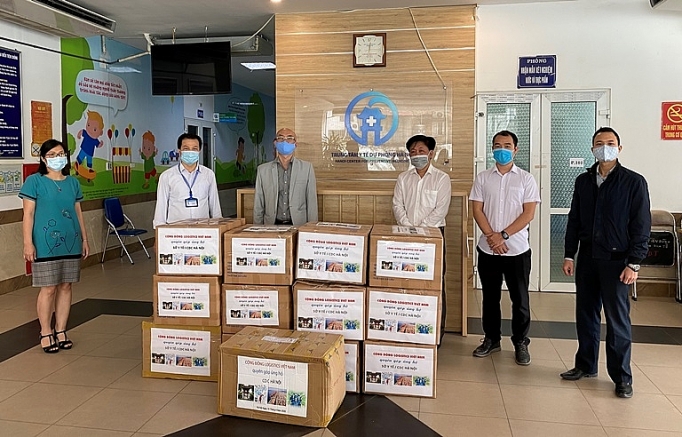 Cộng đồng logistics trao tặng vật tư y tế phục vụ chống dịch Covid-19 cong dong logistics trao tang vat tu y te phuc vu chong dich covid 19