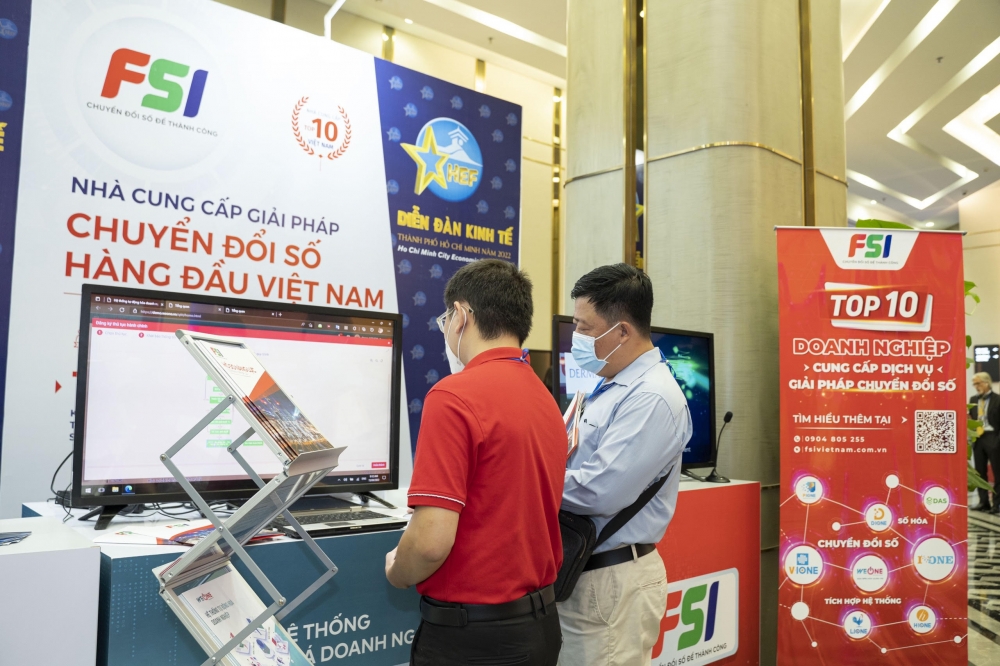 Trình diễn giải pháp chuyển đổi số tại Diễn đàn kinh tế TP. Hồ Chí Minh Trình diễn giải pháp chuyển đổi số tại Diễn đàn kinh tế TP. Hồ Chí Minh