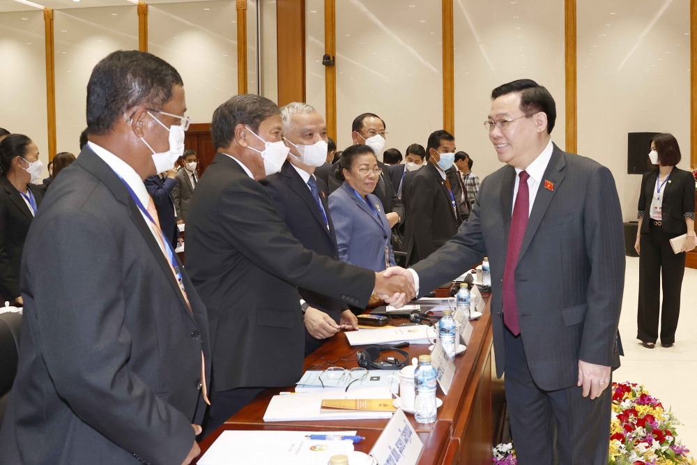 Việt Nam - Lào chia sẻ kinh nghiệm phục hồi và phát triển sau đại dịch Covid-19 Việt Nam - Lào chia sẻ kinh nghiệm phục hồi và phát triển sau đại dịch Covid-19