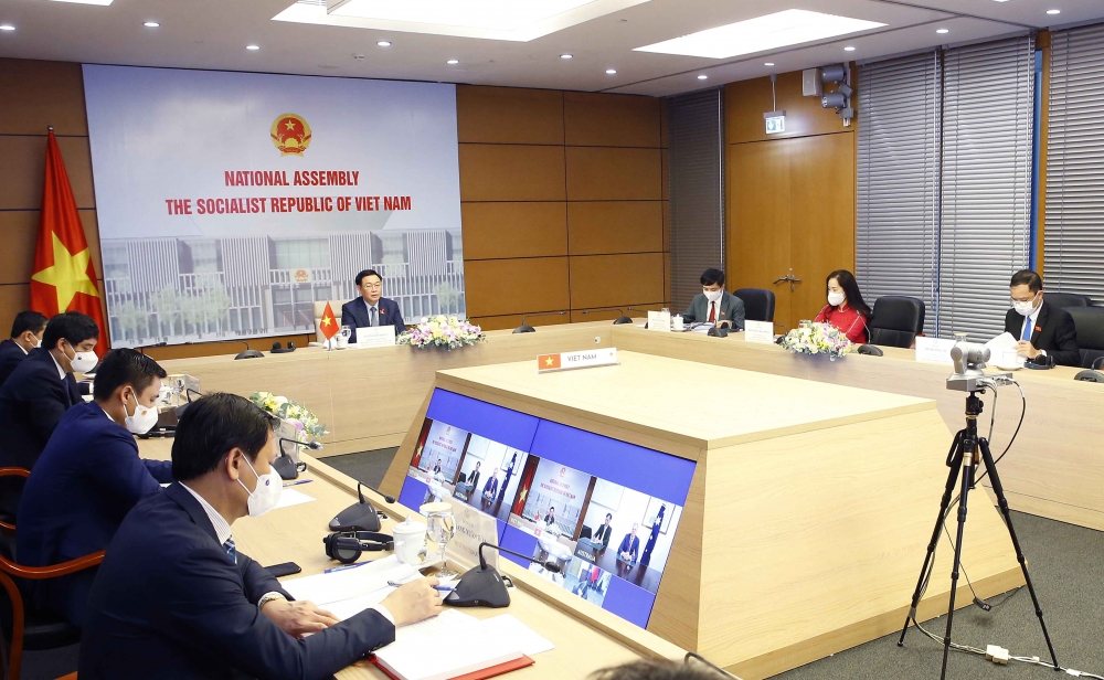 Chủ tịch Quốc hội Vương Đình Huệ đã có cuộc hội đàm trực tuyến với Chủ tịch Hạ Viện Australia 