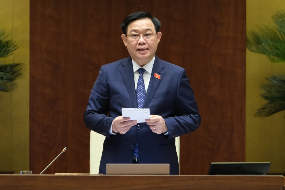 Giá xăng dầu “nóng” nghị trường, Chủ tịch Quốc hội đề nghị rà soát lại thuế, phí Giá xăng dầu “nóng” nghị trường, Chủ tịch Quốc hội đề nghị rà soát lại thuế, phí