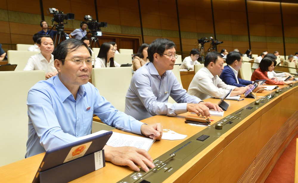 Quốc hội thông qua Nghị quyết về Chương trình xây dựng luật, pháp lệnh năm 2023 Quốc hội thông qua Nghị quyết về Chương trình xây dựng luật, pháp lệnh năm 2023