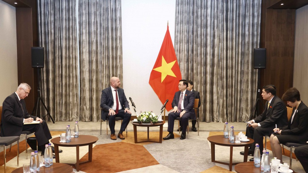 Chủ tịch Quốc hội: Tiềm năng, dư địa hợp tác của ngành dược rất lớn Chủ tịch Quốc hội: Tiềm năng, dư địa hợp tác của ngành dược rất lớn