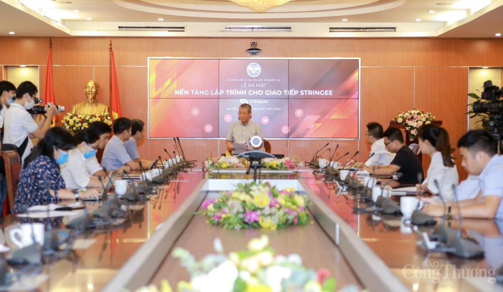 nen tang giao tiep make in vietnam tro luc manh me cho doanh nghiep chuyen doi so