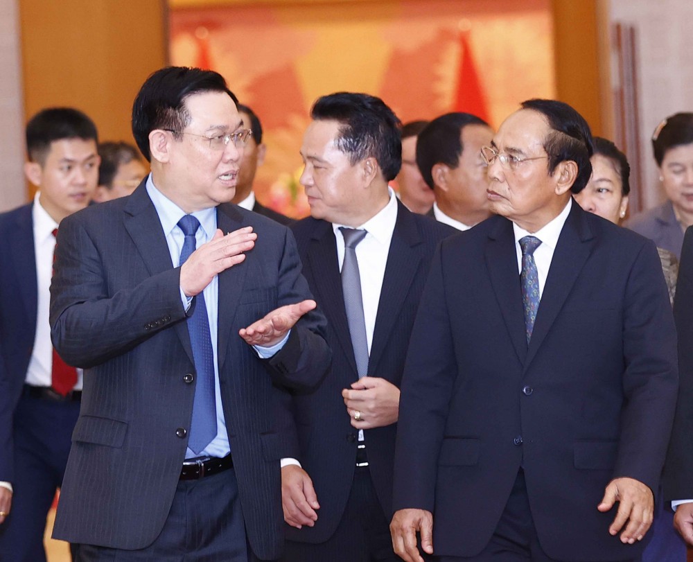 Chủ tịch Quốc hội tiếp Thường trực Ban Bí thư, Phó Chủ tịch nước Lào Chủ tịch Quốc hội tiếp Thường trực Ban Bí thư, Phó Chủ tịch nước Lào