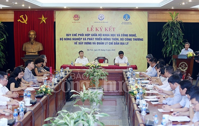 Xây dựng và quản lý chỉ dẫn địa lý: Nâng giá trị cho hàng hóa Việt Nam ba bo chung tay xay dung va quan ly chi dan dia ly