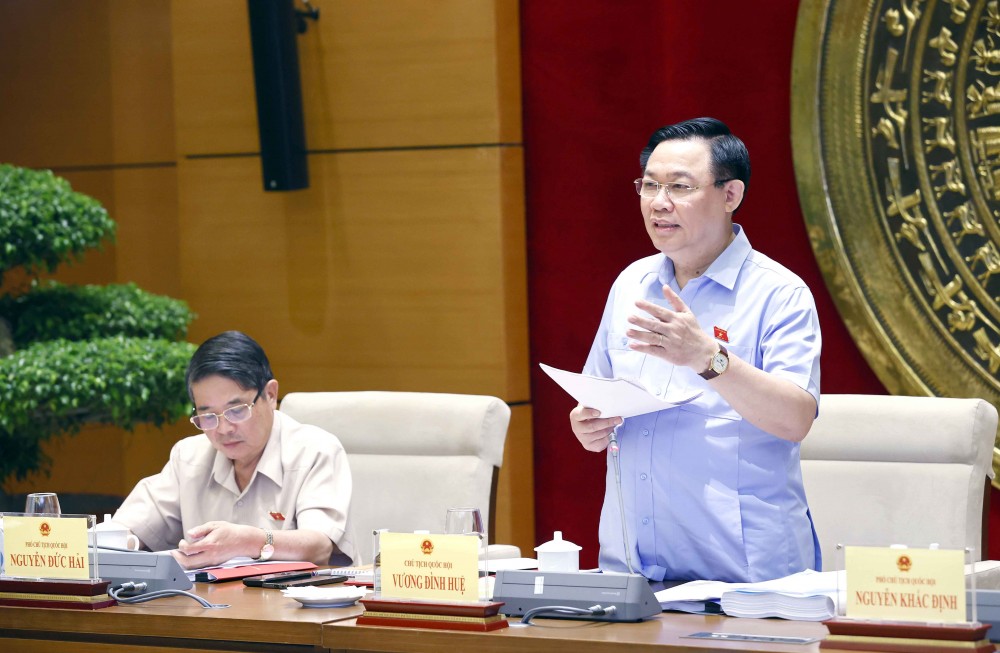 Chủ tịch Quốc hội làm việc với Bộ Tài nguyên và Môi trường về dự án Luật Đất đai (sửa đổi) Chủ tịch Quốc hội làm việc với Bộ Tài nguyên và Môi trường về dự án Luật Đất đai (sửa đổi)