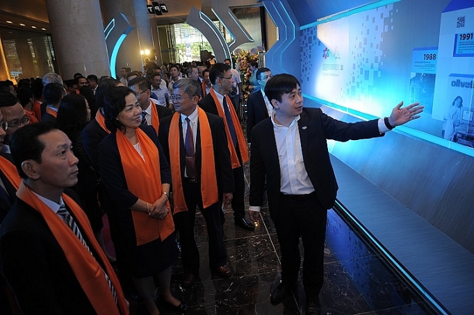 Tập đoàn FPT quyết tâm theo đuổi sứ mệnh tiên phong trong chuyển đổi số tap doan fpt quyet tam theo duoi su menh tien phong trong chuyen doi so