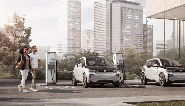 ABB và Green.TV đã cùng nhau phát động chiến dịch cam kết “lái xe điện”. 3128-xe-dien-abb