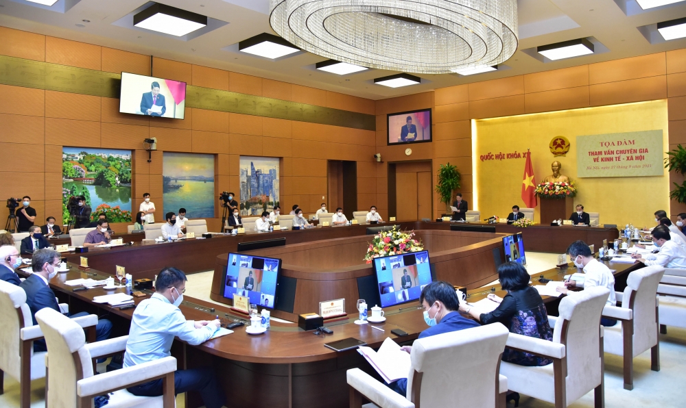 Sớm xây dựng và thực hiện chương trình tổng thể phục hồi, phát triển kinh tế trong và sau đại dịch Sớm xây dựng và thực hiện chương trình tổng thể phục hồi, phát triển kinh tế trong và sau đại dịch