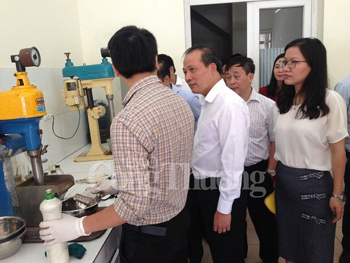 thu truong cao quoc hung lam viec tai vien khoa hoc va cong nghe mo luyen kim