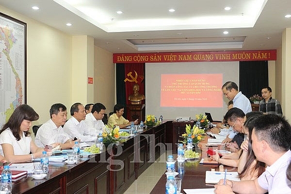 thu truong cao quoc hung lam viec tai vien khoa hoc va cong nghe mo luyen kim