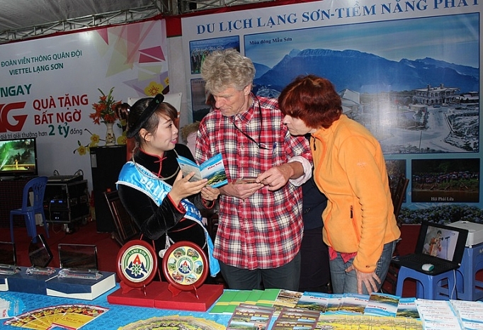 lang son xac dinh du lich la nganh kinh te mui nhon