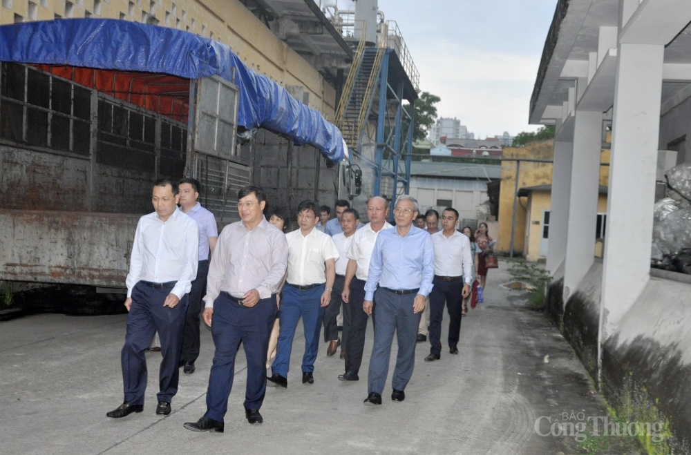 Viện Hóa học Công nghiệp Việt Nam: Đẩy mạnh nghiên cứu sản phẩm chủ lực, gắn với ngành Công Thương Viện Hóa học Công nghiệp Việt Nam: Đẩy mạnh nghiên cứu sản phẩm chủ lực, gắn với ngành Công Thương