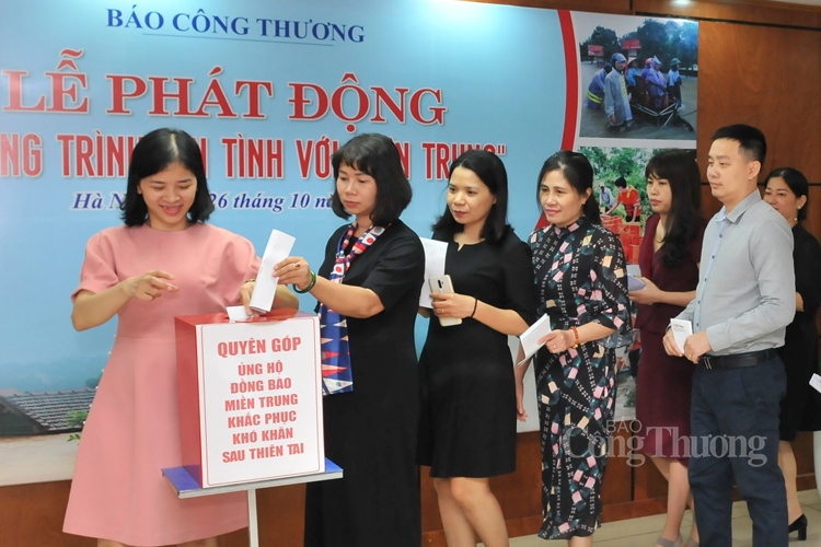 undefined 5737-anh-1-phat-dong-chuong-trinh-an-tinh-voi-mien-trung