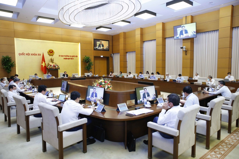 Cơ cấu lại nền kinh tế cần thực hiện quyết liệt hơn nhằm tạo đà bứt phá cho giai đoạn tới Cơ cấu lại nền kinh tế cần thực hiện quyết liệt hơn nhằm tạo đà bứt phá cho giai đoạn tới