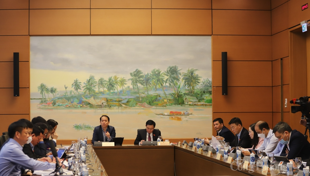 Thí điểm cho một số địa phương nhưng cũng vì mục tiêu chung của quốc gia Thí điểm cho một số địa phương nhưng cũng vì mục tiêu chung của quốc gia