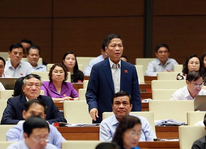 dai bieu quoc hoi hai long phan tra loi chat van cua bo truong bo cong thuong