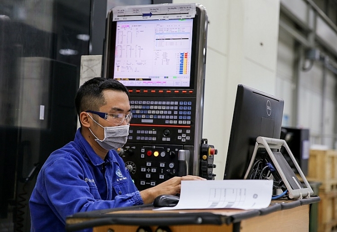 Bên trong nhà máy xuất khẩu hơn 1 tỷ USD hệ thống máy phát điện cho tuabin gió tại Hải Phòng ben trong nha may xuat khau hon 1 ty usd he thong may phat dien cho tuabin gio tai hai phong