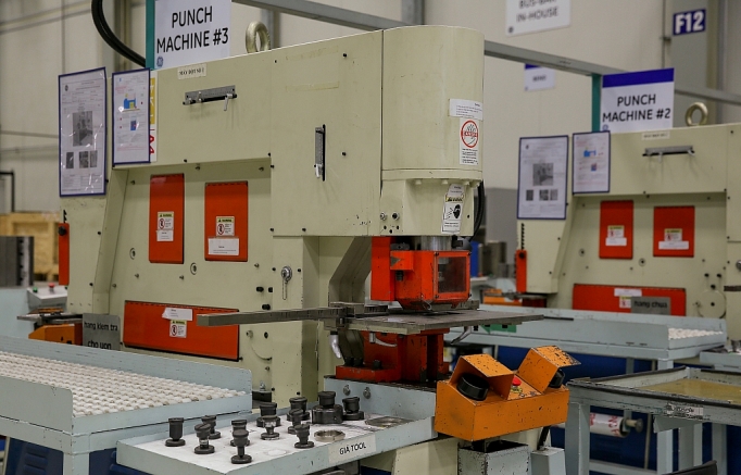 Bên trong nhà máy xuất khẩu hơn 1 tỷ USD hệ thống máy phát điện cho tuabin gió tại Hải Phòng ben trong nha may xuat khau hon 1 ty usd he thong may phat dien cho tuabin gio tai hai phong