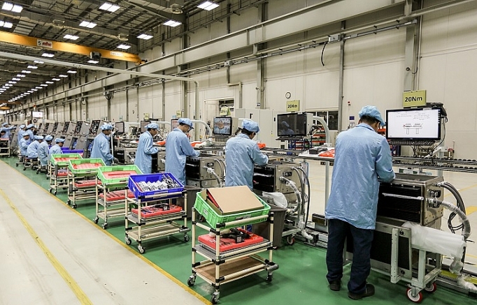 Bên trong nhà máy xuất khẩu hơn 1 tỷ USD hệ thống máy phát điện cho tuabin gió tại Hải Phòng ben trong nha may xuat khau hon 1 ty usd he thong may phat dien cho tuabin gio tai hai phong