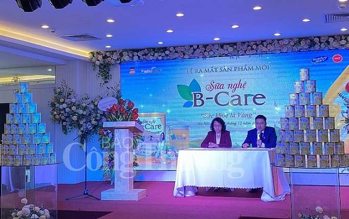 Doanh nghiệp 2 năm “ấp ủ” tạo ra sản phẩm sữa nghệ doanh nghiep 2 nam ap u tao ra san pham sua nghe