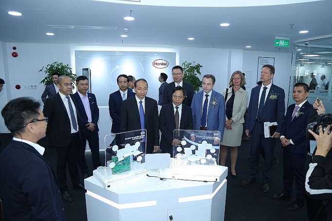 Khai trương trung tâm kỹ thuật keo và chất kết dính công nghệ cao tại Bắc Ninh khai truong trung tam ky thuat keo va chat ket dinh cong nghe cao tai bac ninh