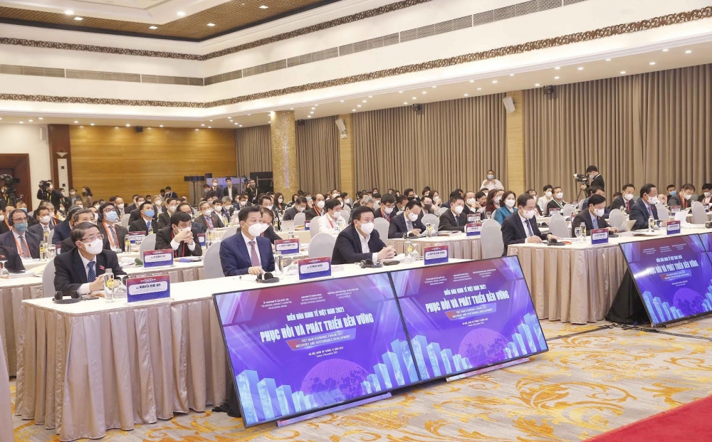 Tạo không gian tài khóa, thúc đẩy phục hồi và tăng trưởng