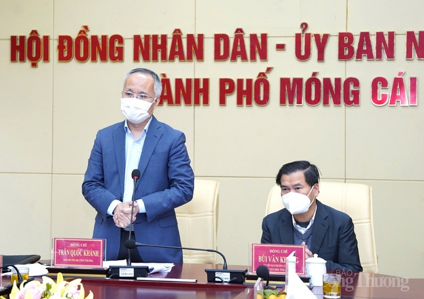 Bộ Công Thương vào cuộc cùng Quảng Ninh khắc phục tình trạng ùn ứ tại cửa khẩu Bộ Công Thương vào cuộc cùng Quảng Ninh khắc phục tình trạng ùn ứ tại cửa khẩu
