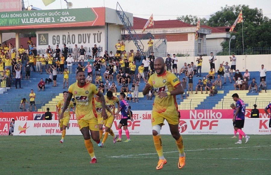 Đông Á Thanh Hóa thắng đậm Sài Gòn FC vươn lên vị trí thứ 8 Đông Á Thanh Hóa thắng đậm Sài Gòn FC vươn lên vị trí thứ 8