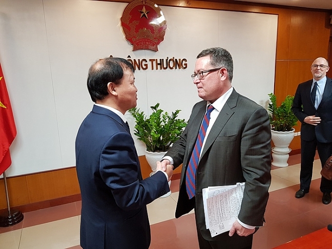 thu truong do thang hai tiep doan tro ly dai dien thuong mai hoa ky