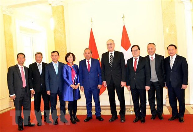 Phó Thủ tướng Trương Hòa Bình dự nhiều hoạt động tại WEF Davos pho thu tuong truong hoa binh du nhieu hoat dong tai wef davos