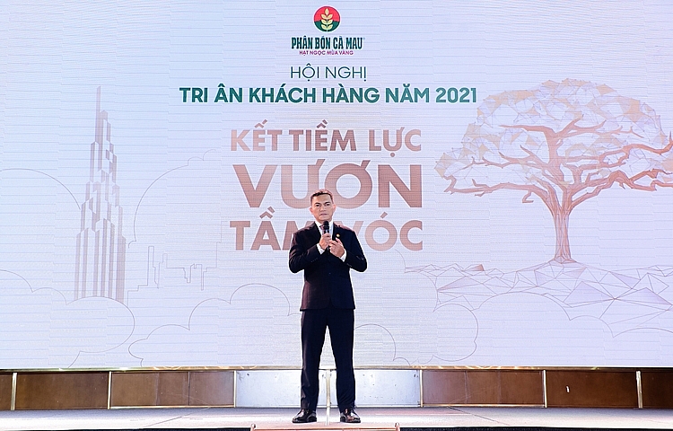 Ông Văn Tiến Thanh - Tổng Giám Đốc PVCFC phát biểu tại hội nghị Ông Văn Tiến Thanh - Tổng Giám Đốc PVCFC phát biểu tại hội nghị