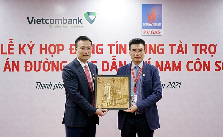 Trao chứng nhận ký kết, mở ra một giai đoạn hợp tác mới giữa PV GAS và Vietcombank Trao chứng nhận ký kết, mở ra một giai đoạn hợp tác mới giữa PV GAS và Vietcombank