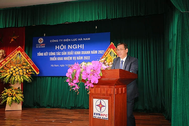 Đồng chí Ngô Quốc Huy - Giám đốc PC Hà Nam phát biểu tại Hội nghị Đồng chí Ngô Quốc Huy - Giám đốc PC Hà Nam phát biểu tại Hội nghị