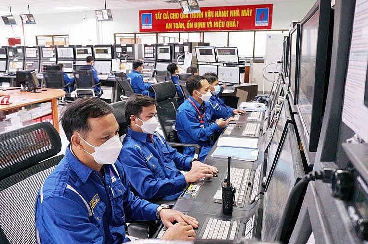 Nhà máy Lọc dầu Dung Quất vận hành ở 103% công suất thiết kế Nhà máy Lọc dầu Dung Quất vận hành ở 103% công suất thiết kế