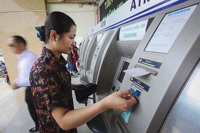 Tết Kỷ Hợi 2019: Phạt ngân hàng để ATM thiếu tiền, không hoạt động tet ky hoi 2019 phat ngan hang de atm thieu tien khong hoat dong