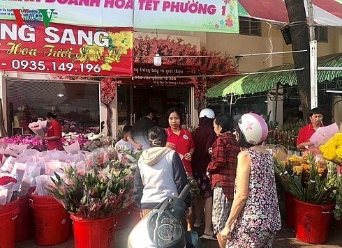 Thị trường hoa quả nhộn nhịp cuối năm, mâm ngũ quả tăng giá thi truong hoa qua nhon nhip cuoi nam mam ngu qua tang gia