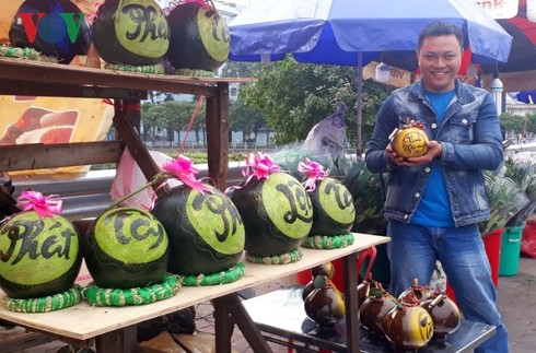 Thị trường hoa quả nhộn nhịp cuối năm, mâm ngũ quả tăng giá thi truong hoa qua nhon nhip cuoi nam mam ngu qua tang gia