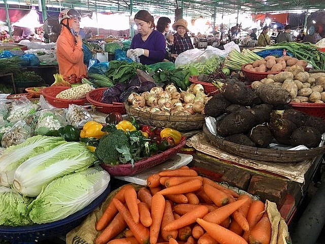 rau xanh ha nhiet ca trai cay van con an tet