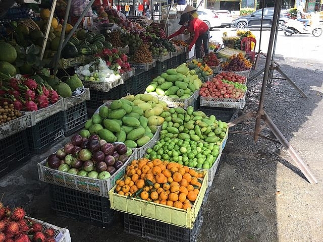 rau xanh ha nhiet ca trai cay van con an tet