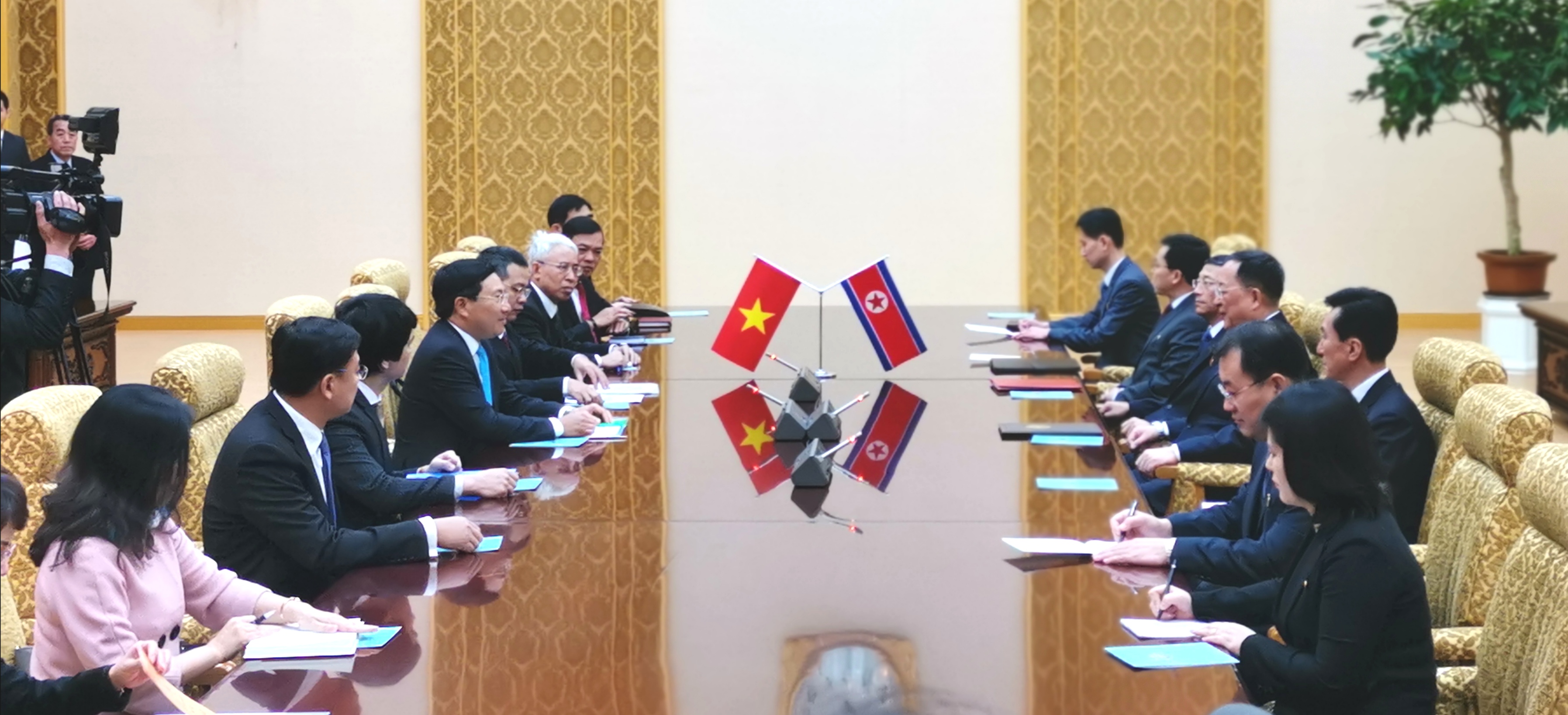 Phó Thủ tướng Phạm Bình Minh thăm chính thức CHDCND Triều Tiên pho thu tuong pham binh minh tham chinh thuc chdcnd trieu tien