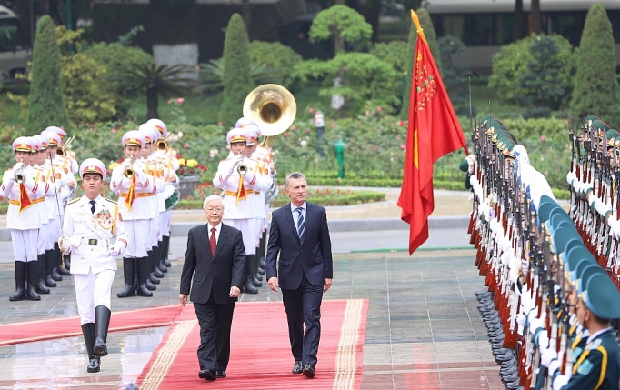 Tổng thống Argentina và Phu nhân thăm cấp Nhà nước tới Việt Nam tong thong argentina va phu nhan tham cap nha nuoc toi viet nam