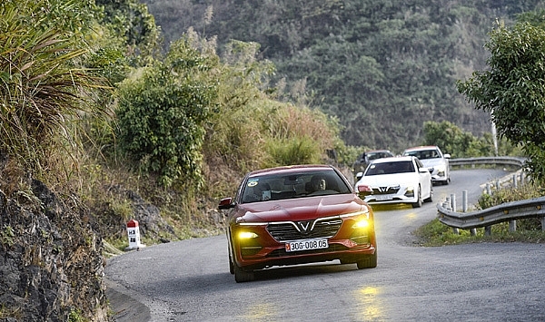 VinFast Lux - ‘Trải nghiệm BMW, giá Camry’? vinfast lux trai nghiem bmw gia camry