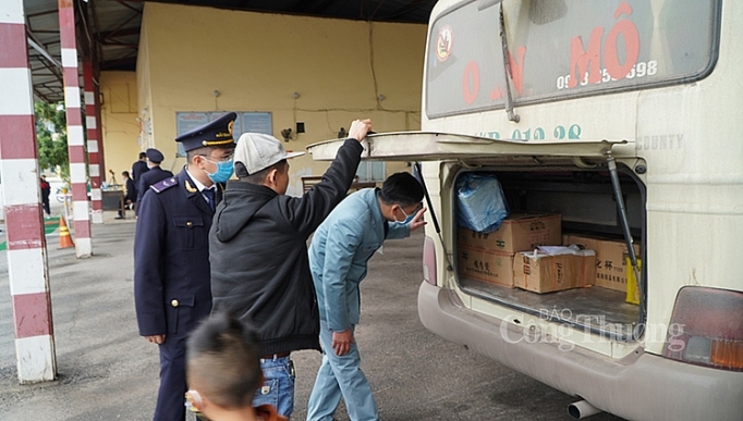 quang ninh 100 so nguoi ra vao mong cai duoc kiem tra than nhiet