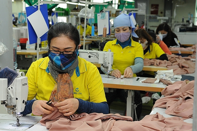 Gói kích cầu kinh tế: Bình tĩnh để xem xét thấu đáo goi kich cau kinh te binh tinh de xem xet thau dao