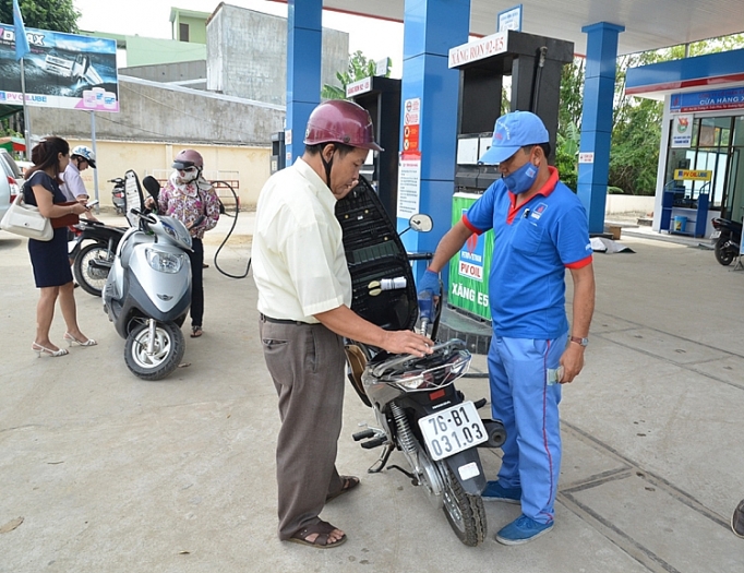 Vì sao giá xăng dầu trong nước lại tính giá quốc tế? vi sao gia xang dau trong nuoc lai tinh gia quoc te
