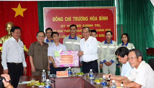 pho thu tuong thuong truc tham 2 nha may lon tai dak nong