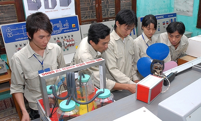Bộ Công Thương: Đào tạo nhân lực gắn với thực tiễn bo cong thuong dao tao nhan luc gan voi thuc tien