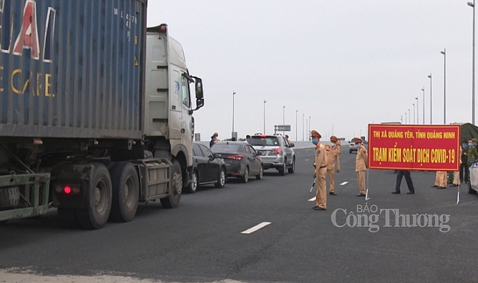 quang ninh bo sung them 2 chot kiem soat duong bo chong dich covid 19